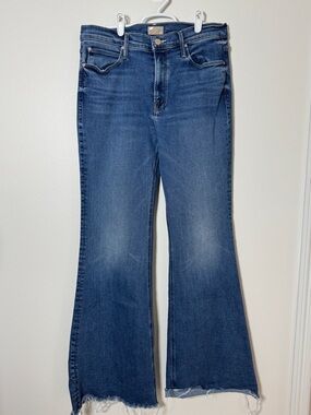 MOTHER The Doozy Sneak Fray Jeans 31 Let’s Split High Rise Flare Raw Hem